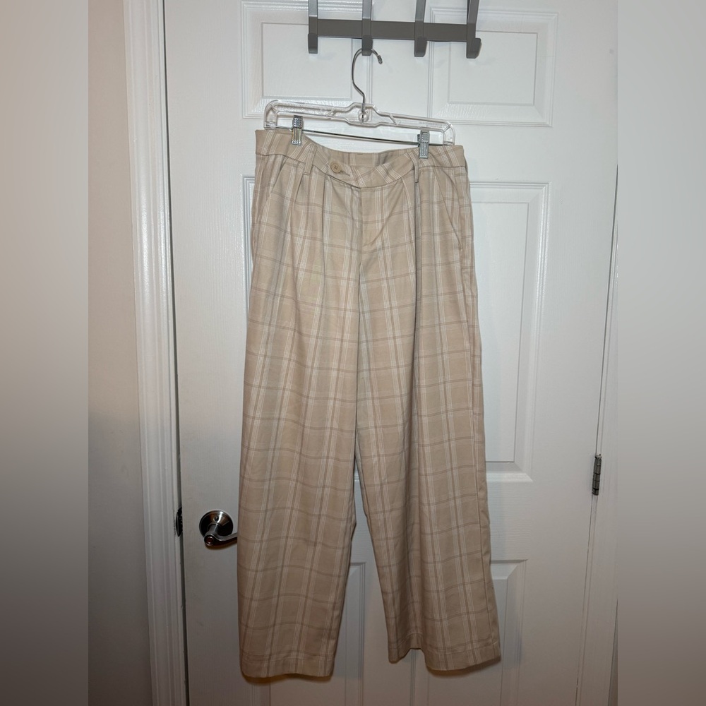 H&M Beige Checkered Pants